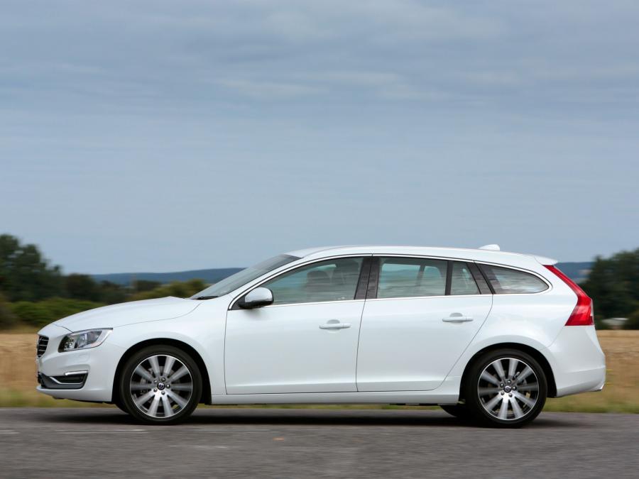  Volvo V60 2013 года  (UK) (фото 3 из 14)